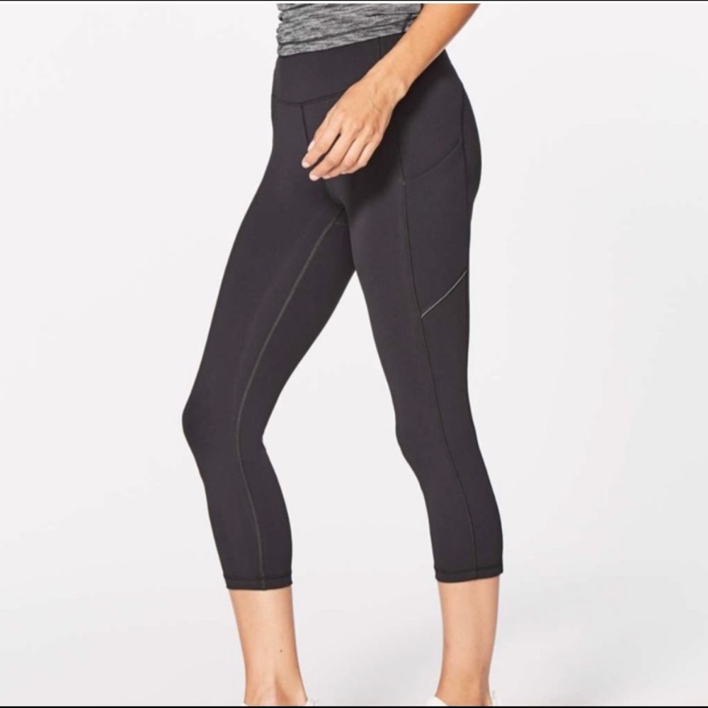 🍋Lululemon Black Speed Up Crop Legging with Side Pockets